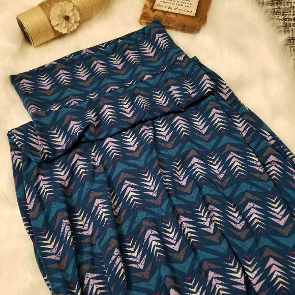 🌻🌺🌻LULAROE MAXI SKIRT NWOT!! - Picture 2 of 4